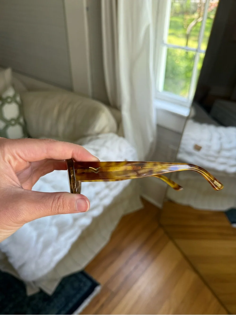 Women’s Tortoiseshell Cat-Eye Sunglasses — Brown Lenses